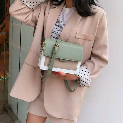 Bolso bandolera con cadena