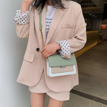 Bolso bandolera con cadena