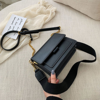 Bolso bandolera con cadena