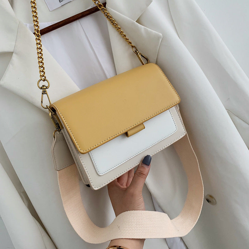 Bolso bandolera con cadena