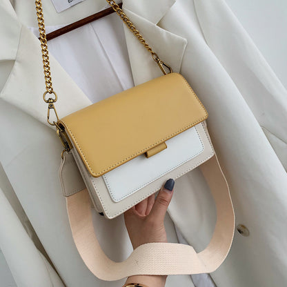 Bolso bandolera con cadena
