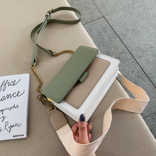 Bolso bandolera con cadena